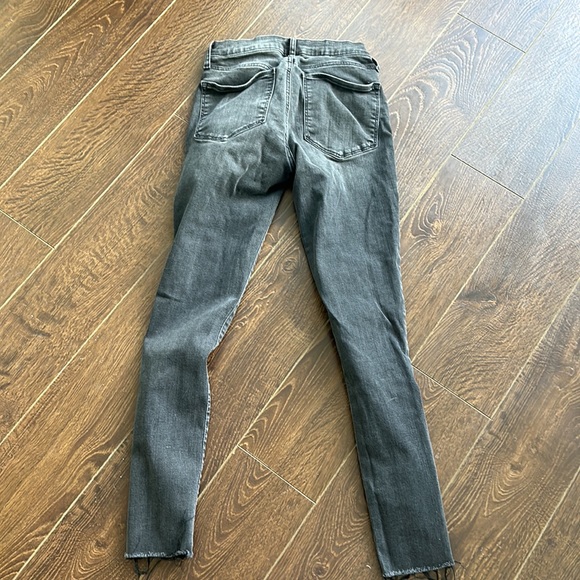 Gap Skinny Jeans - Picture 2 of 3